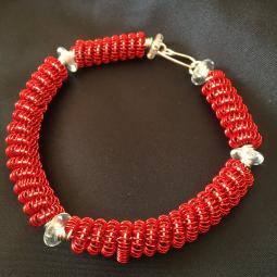 Bracelet chinois rouge-perles de verre, cuivre verni et plaqué argent-20 euros-envoi possible