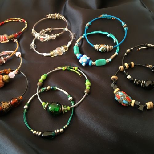 Bracelet grosse perle mémoire de forme-perles de verre, métal, bois, cuivre verni ou plaqué argent, fil mémoire de forme-ne se déforme pas-10 euros-envoi possible